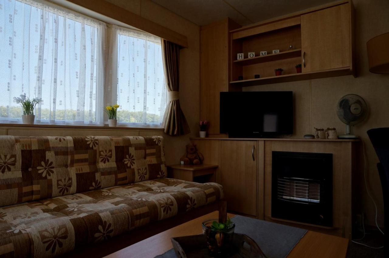 Готель Weerribben Chalets Paasloo Екстер'єр фото